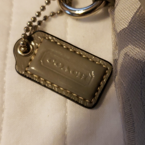 Coach wristlet - Picture 2 of 2